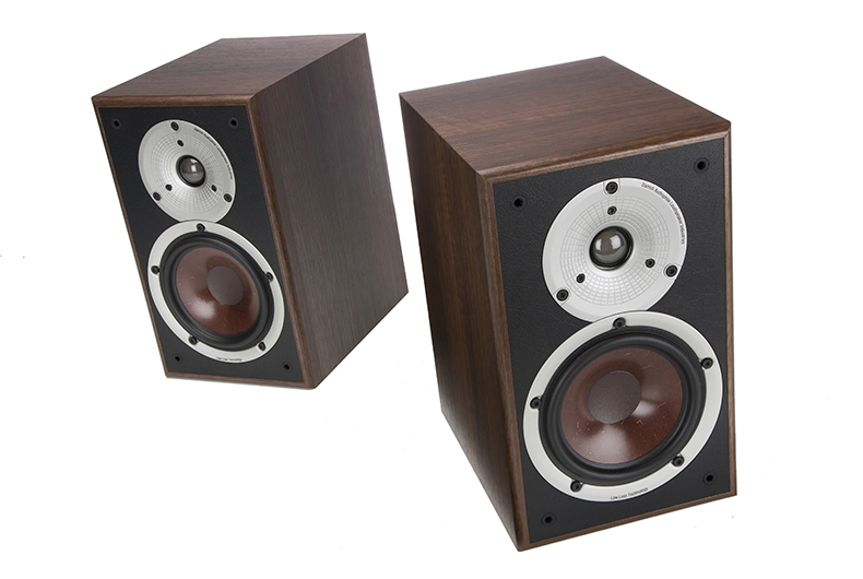 DALI SPEKTOR 2 DEMO Walnut – OPHEFFINGSUITVERKOOP - Afbeelding 4