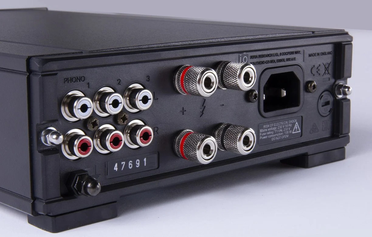 REGA IO – Opheffingsuitverkoop - geen doos - Afbeelding 8